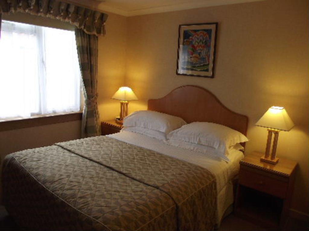 Whin Park Guest House Largs Exteriér fotografie